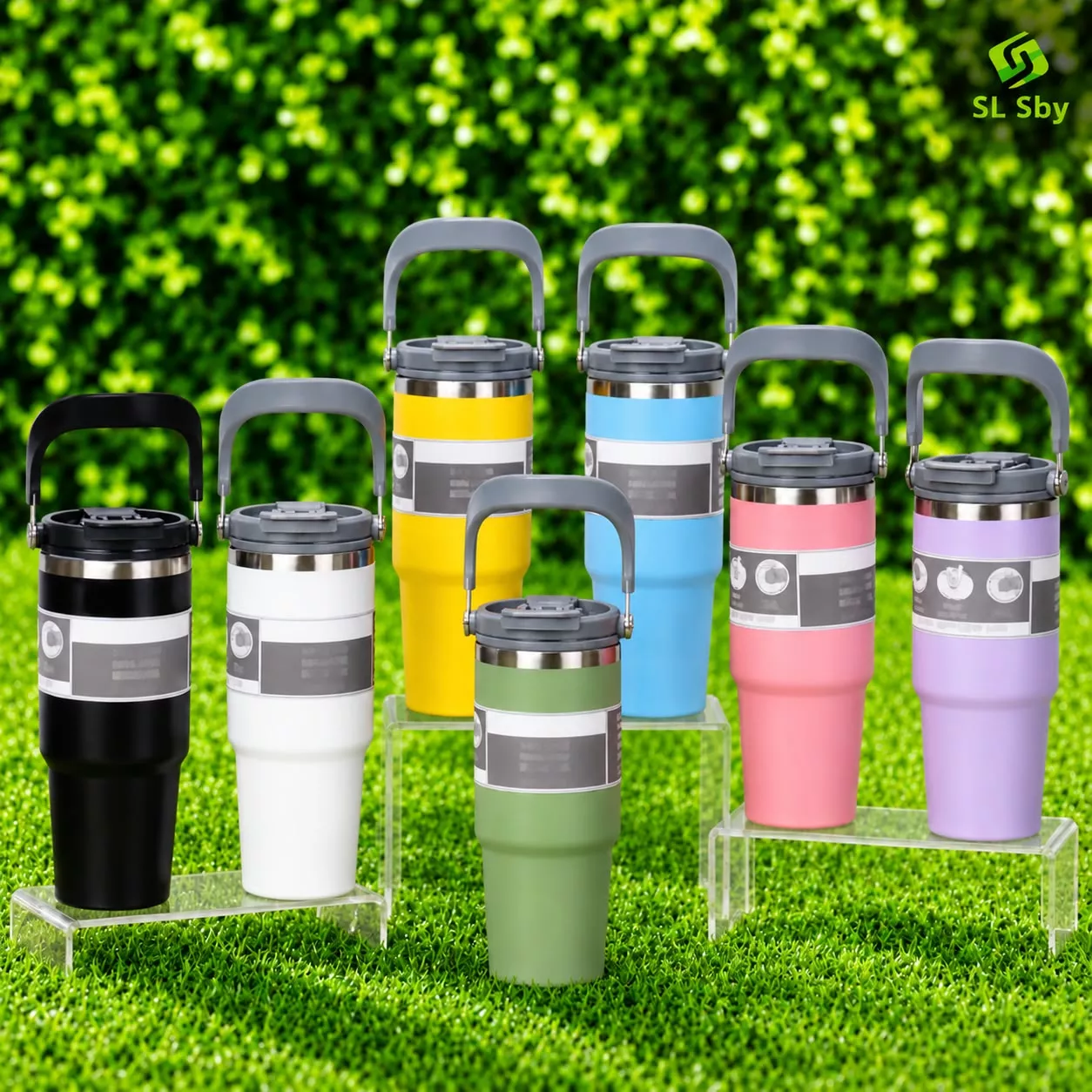 tumbler stainless di meja kerja kantor